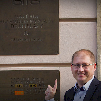 Galéria mesta Bratislavy Panská ulica - Málo viditeľným ale dôležitým projektom bola oprava strechy na Pállfyho paláci v ktorom sídli galéria mesta Bratislavy